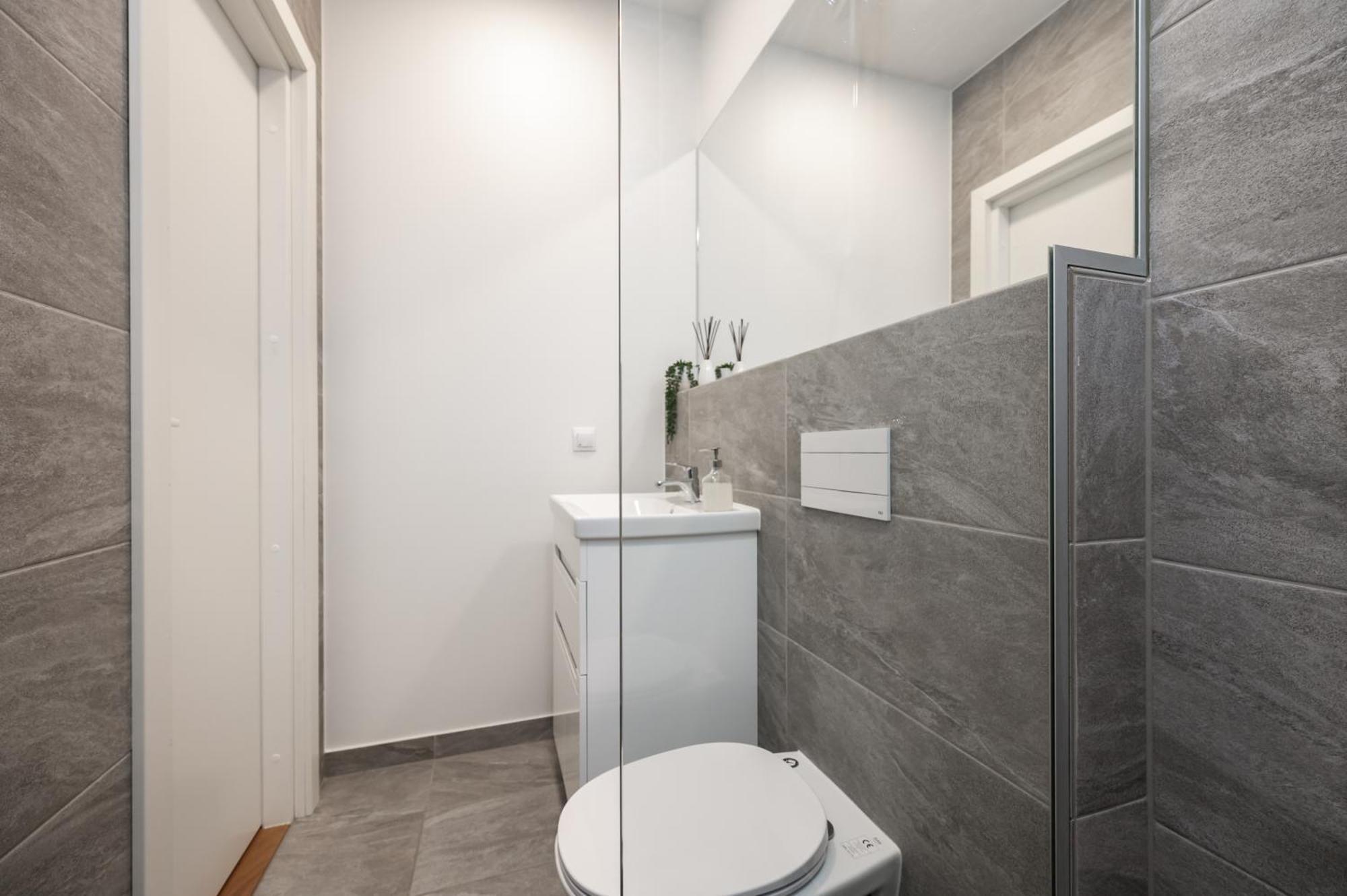 Hilltop Apartments - Studio Rooms In City Centre Tallinn Dış mekan fotoğraf